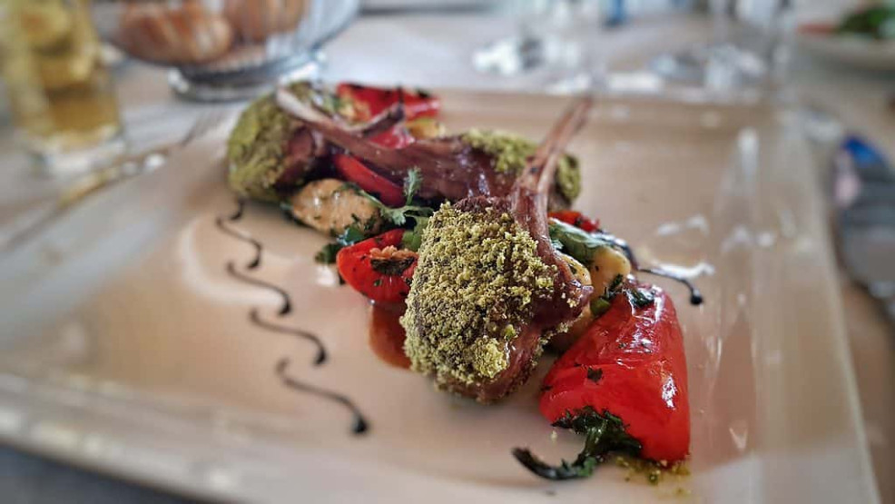 restaurants in ischgl - Top-Restaurants in Ischgl, Tirol, Österreich - Alpine Essenserlebnisse Lamb dish at the Alpenhaus Mountain VIP Club