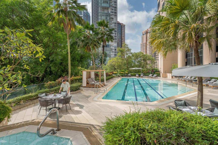 luxury hotels in singapore - Best Luxury Hotels in Singapore Pool at the Four Seasons Hotel in Singapore.