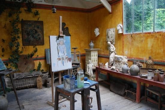 Giverny Day Trip from Paris - Claude Monet's House: How to Plan a Giverny Day Trip from Paris The Baudy restaurant in Giverny, France.