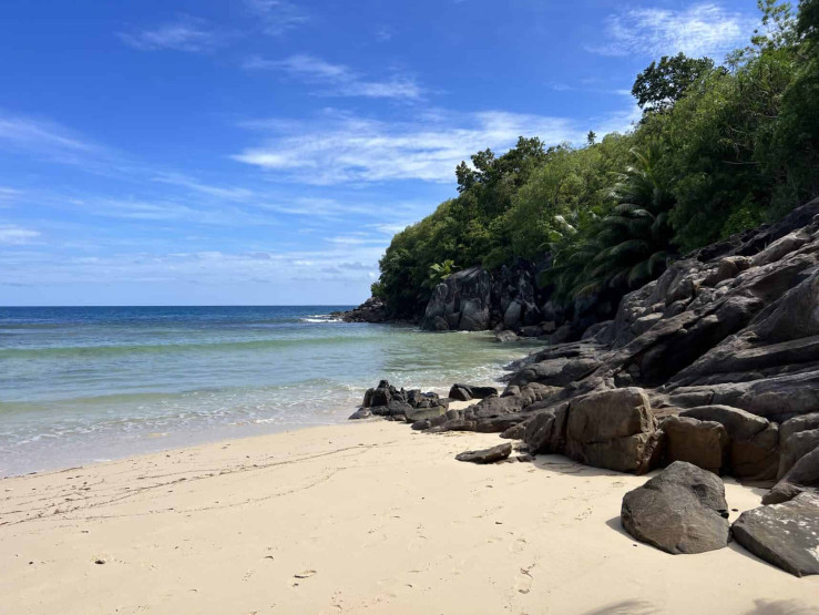 seychelles travel tips - Top Seychelles Travel Tips: Not to Miss Islands and Beaches Dream beach Anse Cabot, Seychelles.