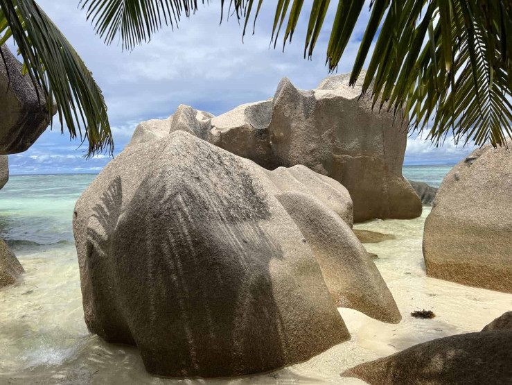 seychelles travel tips - Top Seychelles Travel Tips: Not to Miss Islands and Beaches Granite rocks in all shapes and colors - nature's works of art in the Seychelles.