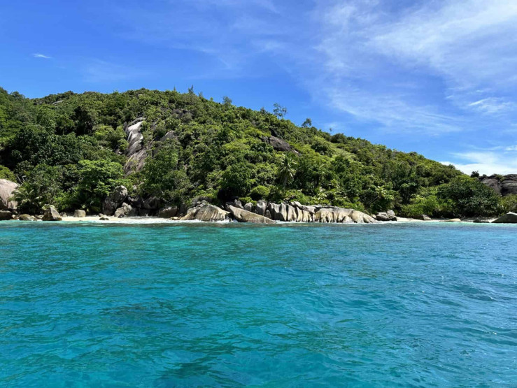 seychelles travel tips - Top Seychelles Travel Tips: Not to Miss Islands and Beaches Hidden beaches on Mahé in the Seychelles.