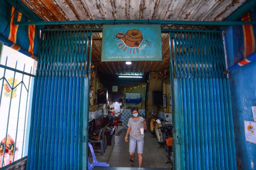 24 Hours in Ho Chi Minh City - 24 Hours in Ho Chi Minh City Cheo Leo Cafe, one of the oldest coffee shops in Ho Chi Minh City, Vietnam.