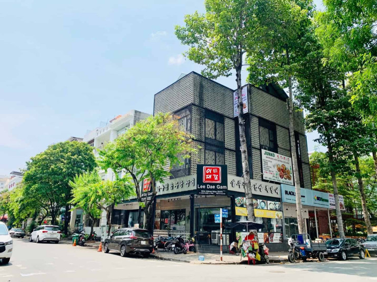 neighborhoods in Ho Chi Minh - A Foodie Guide to the Different Neighborhoods in Ho Chi Minh City Shops in District 7 (Korean town) in Ho Chi Minh City, Vietnam.