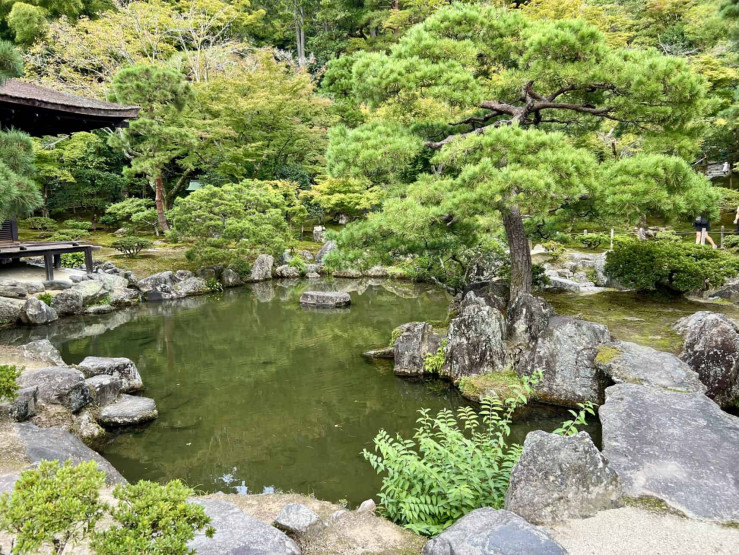 Travel Tips for Tokyo and Kyoto - Top Travel Tips for Tokyo and Kyoto Garden with lake at the Ginkaku-ji Temple in Kyoto, Japan.