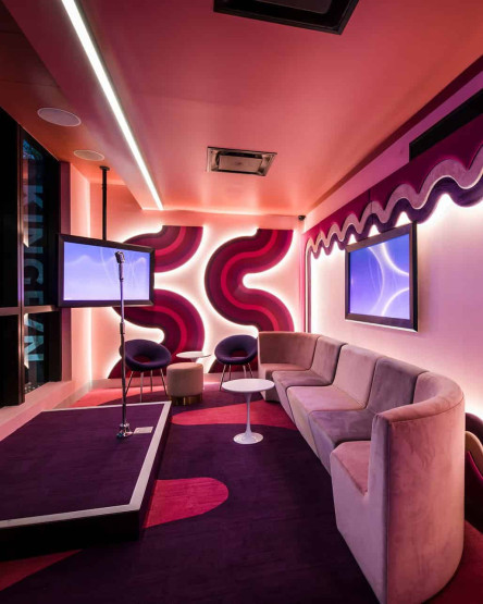 - Discover Melbourne's Unforgettable Nightlife Karaoke at Crown Casino Melbourne, Australia.