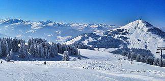 Unlimited Skiing in SkiWelt, Austria – The Largest Ski Resort I’ve Ever Been To One of many pistes at SkiWelt in Austria