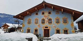 Guide to Skiing in St. Johann in Tirol