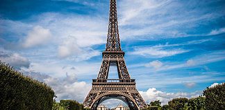 Top Things to Do in Paris Things to do in Paris, A picnic under the Eiffel tower.