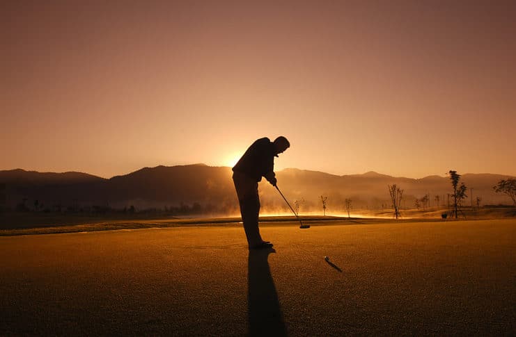 Tips to Help You Plan An Exciting Golfing Holiday Golfing at sunset