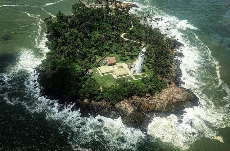 Offbeat attractions in Kalutara District, Sri Lanka Barberyn Lighthouse in Beruwala, Sri Lanka.