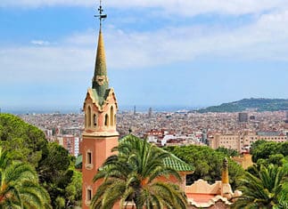 A Week in Barcelona | 7 Day Itinerary View from the Park Güell in Barcelona, Spain.