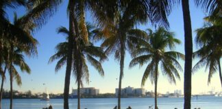 10 Best Romantic Things to Do in Miami Ocean at Miami in Florida, USA.