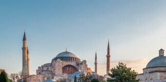 4 Days in Istanbul: An Itinerary That Covers The Top Sights Hagia Sophia, Istanbul Turkey