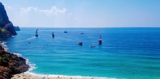 Best Beaches in Alanya: The Pros and Cons of Each Damlatas Beach - one of the most popular beaches in Alanya