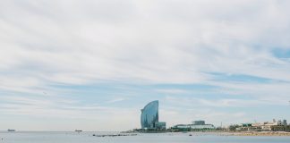 How To Enjoy An Affordable Valentine’s Day in Barcelona Valentine's Day in Barcelona, Spain.