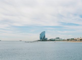 How To Enjoy An Affordable Valentine’s Day in Barcelona Valentine's Day in Barcelona, Spain.