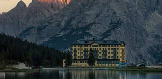The 9 Best Towns in the Dolomites Misurina Lake in Misurina, Italy