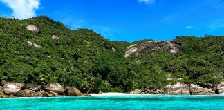 Top Seychelles Travel Tips: Not to Miss Islands and Beaches Mahé's most beautiful beaches - Baie Ternay Marine National Park