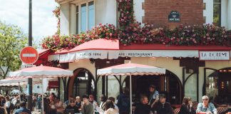 Tipping in Paris: When and How Much to Tip Restaurant in Paris, France. Photo by Nico Knaack -unsplash