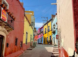 Top 10 Things to Do in Guanajuato in 2 Days Alley with colorful houses in Guanajuato, Mexico.