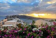 Reasons to Visit Santorini in the Shoulder Season santorini shoulder season