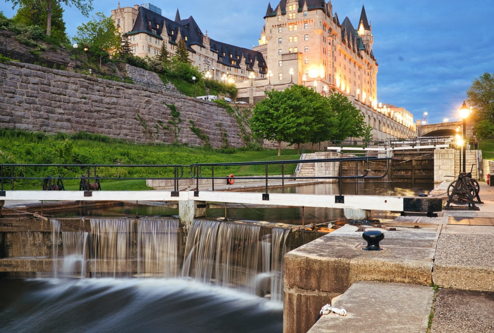 Chateau Laurier in Ottawa, Canada. Pic by moise-m -unsplash.