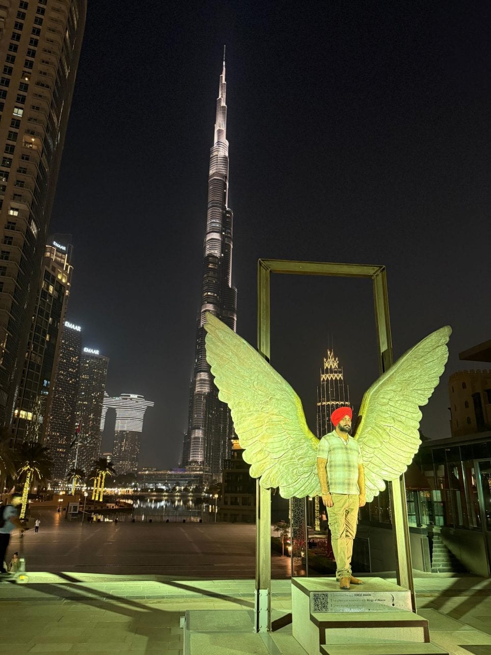 Dubai Wings of Mexico on your 2-day Dubai itinerary