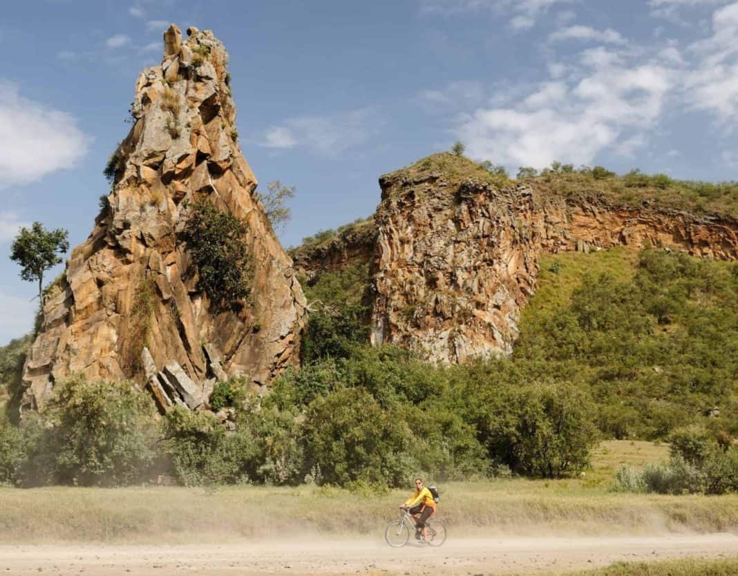 What to Expect on a Day Safari in Hell’s Gate National Park - Travel Dudes