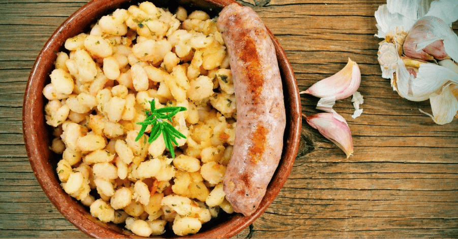 Botifarra amb mongetes, traditional dish in Barcelona