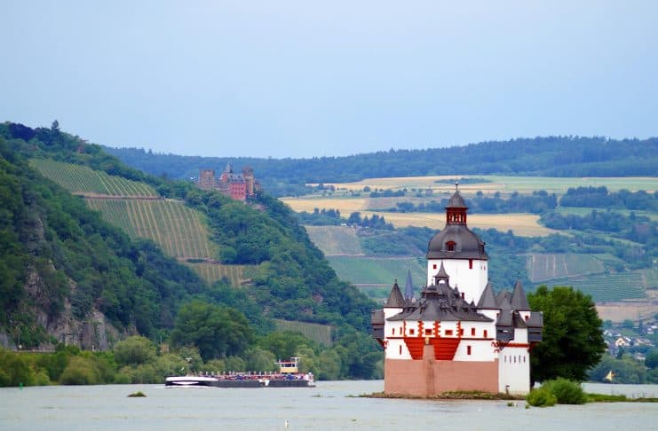Sustainable Travel Guide to Rheinland-Pfalz: A Feel-Good Itinerary Through Wine, Rivers and Wilderness Castle Pfalzgrafenstein in Rheinland-Pfalz, Germany.
