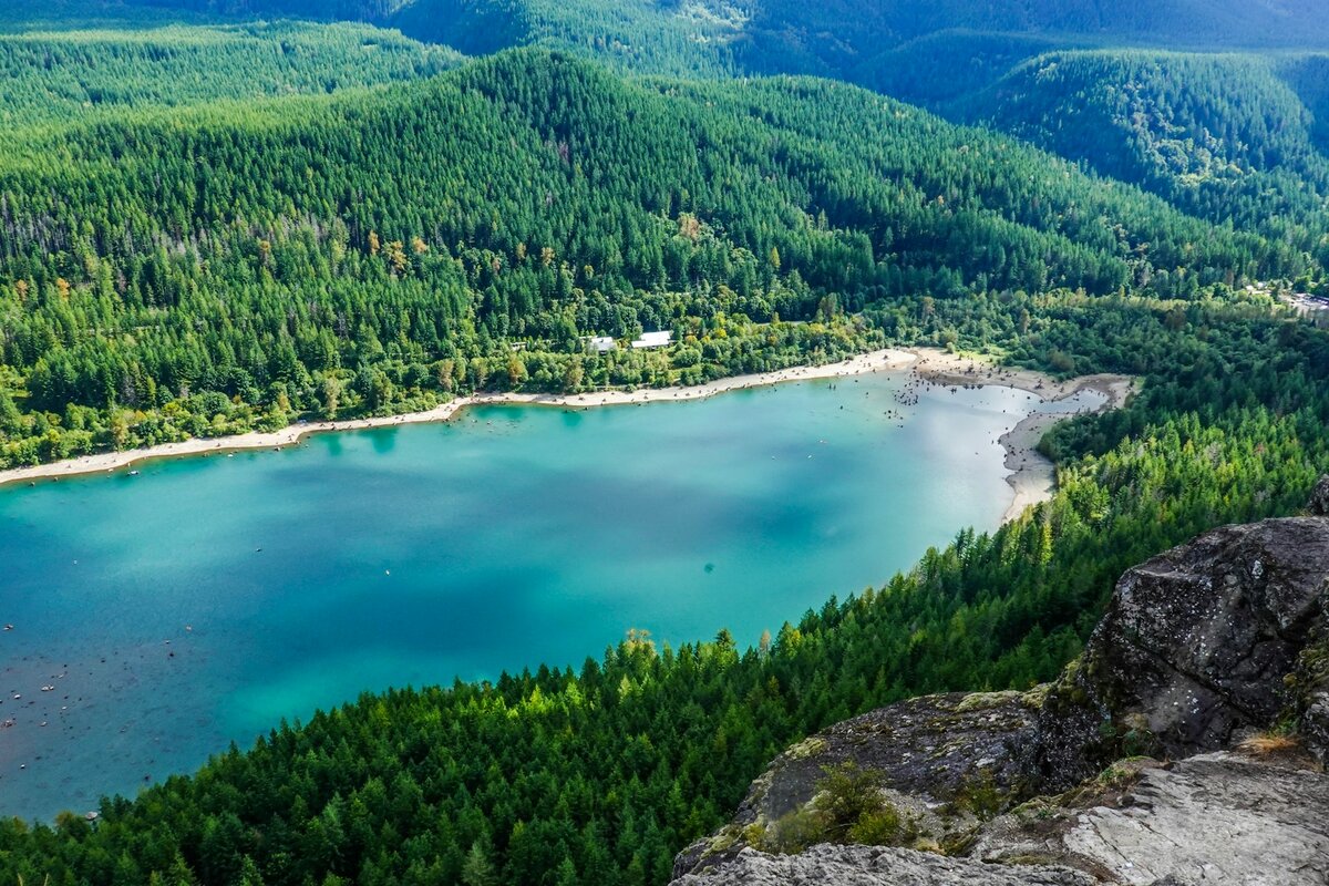 Rattlesnake Ridge Trail, North Bend, WA, USA. Pic by Bell -unsplash.