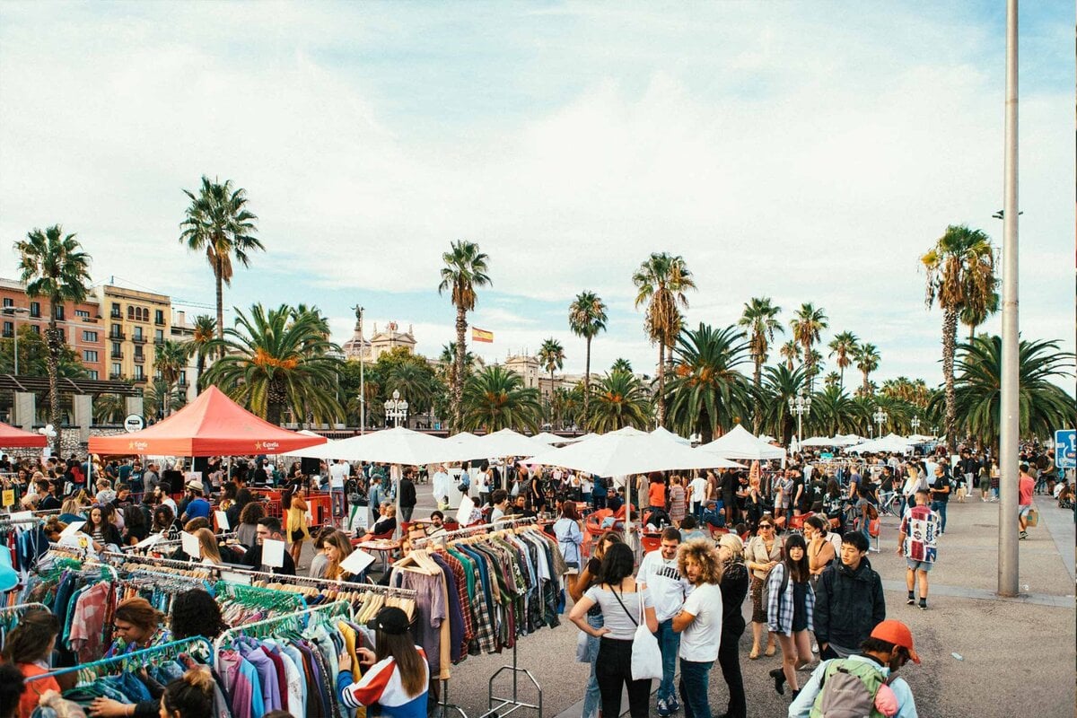 secondhand shops in barcelona - Flea Markets and Secondhand Shops in Barcelona Lost & Found Market in Barcelona, Spain