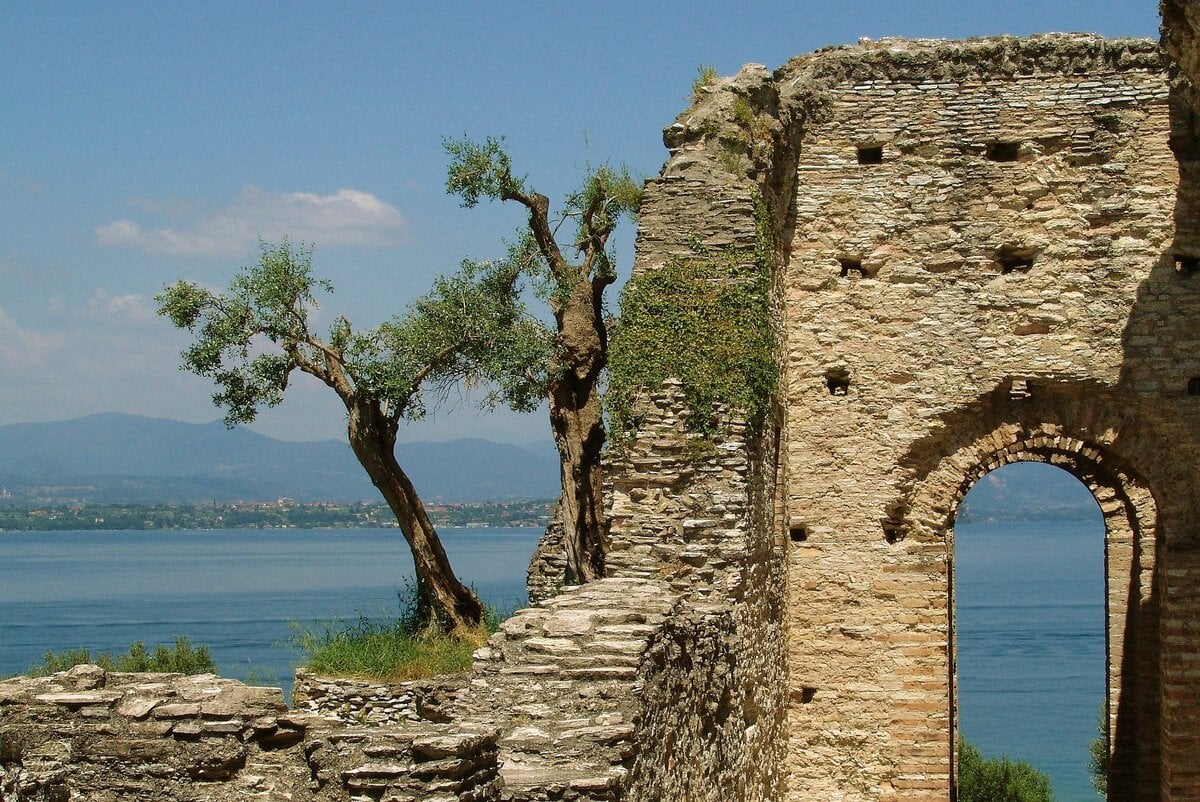 Grotte di Catullo at Lake Garda, Italy.