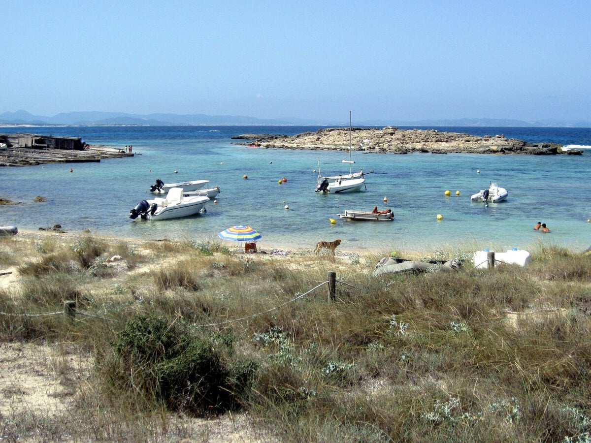 Es Pujols in Formentera, Spain. Pic via Eric Borda -flickr