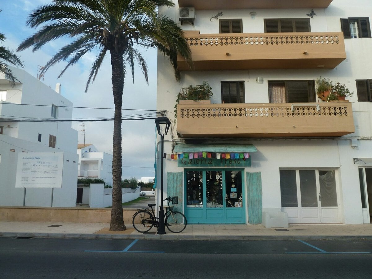 La Savina, Formentera, Spain. Pic via gerald-bigot -unsplash