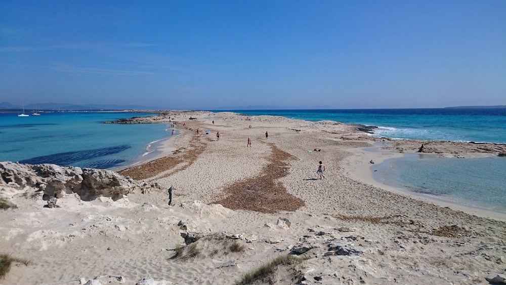 Playa de Ses Illetes in Formentera, Spain. Pic via Setol Loom -flickr