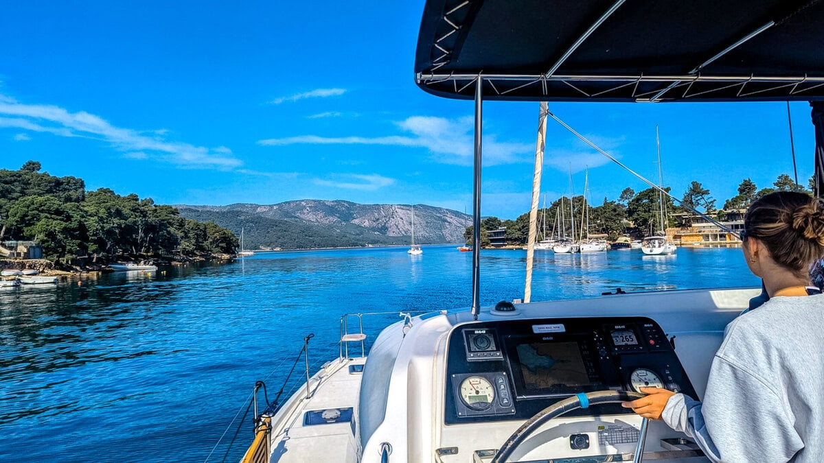 - A Week on a Catamaran in Croatia: Slow Sailing from Split to Hvar Leaving the harbor and old town center of Stari Grad on the island Hvar in Croatia.