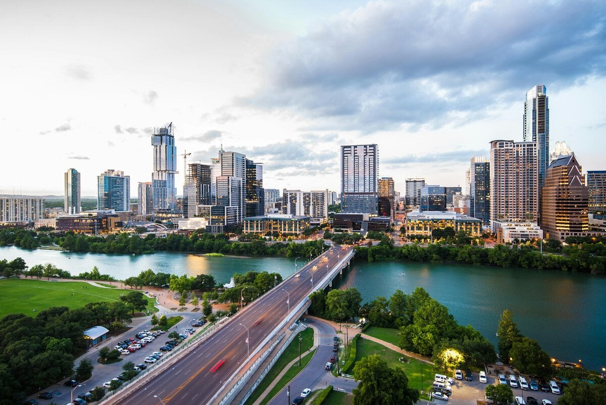 Extended stays in Chicago, US city