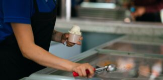 The Best Ice Cream Shops in Central Barcelona to Cool Off This Summer ice cream in barcelona