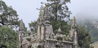 The Sintra Nobody Photographs: A Slower Day From the Hills to Cascais